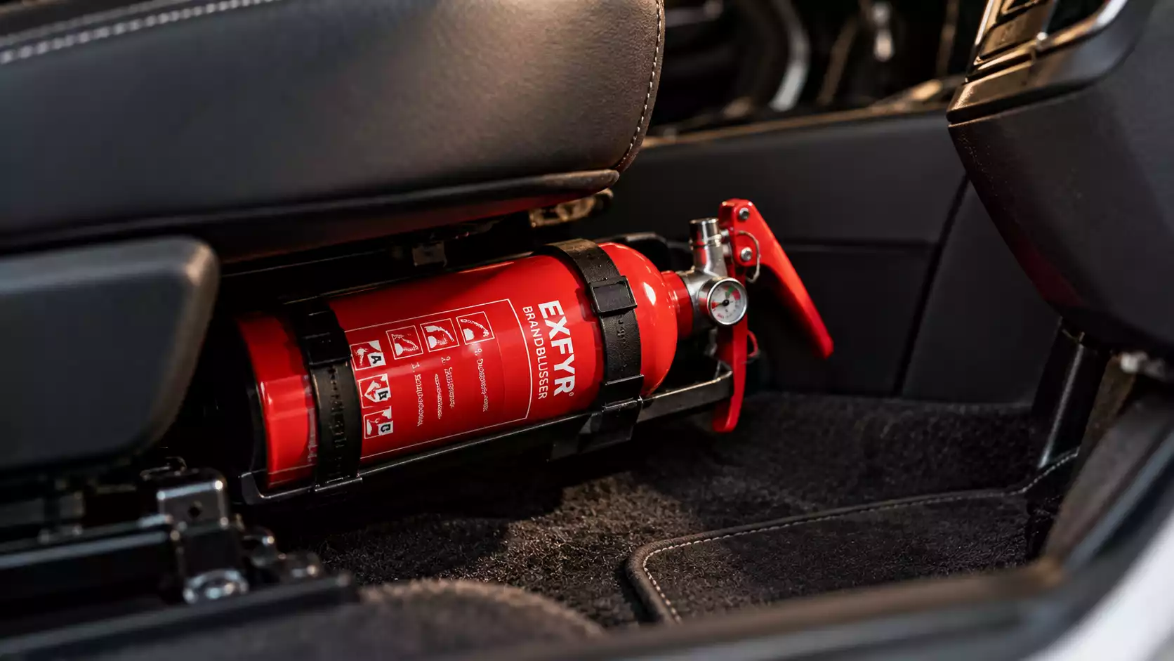 Brandblusser in auto